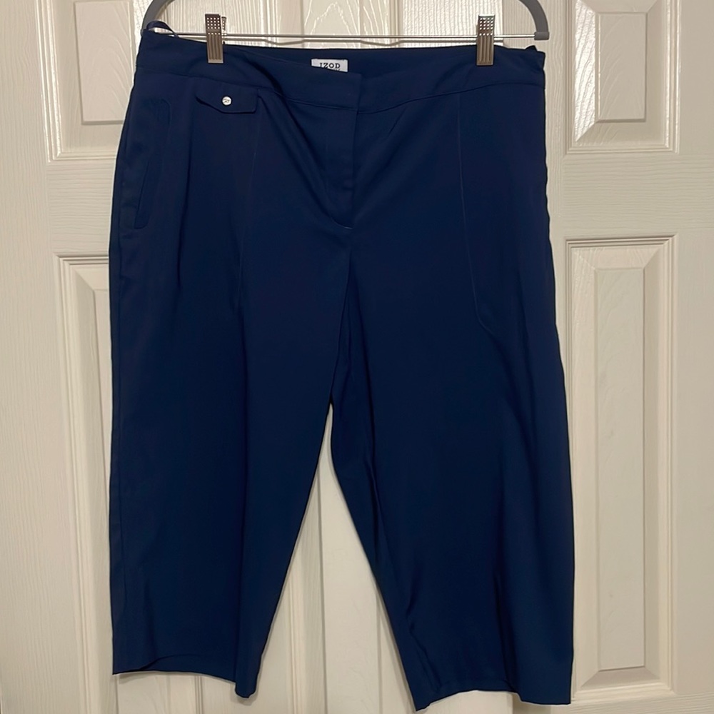 Izod Golf shorts, size 12, navy